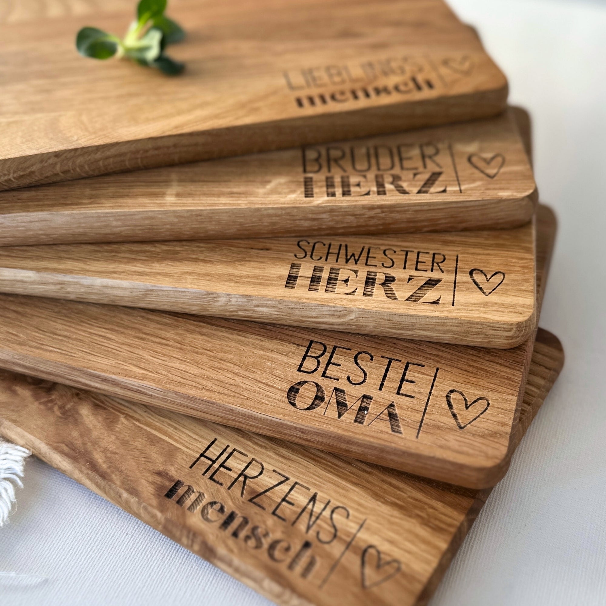 FRÜHSTÜCKSBRETT "BRUDERHERZ" GRAVUR - EICHE GEÖLT - LENA