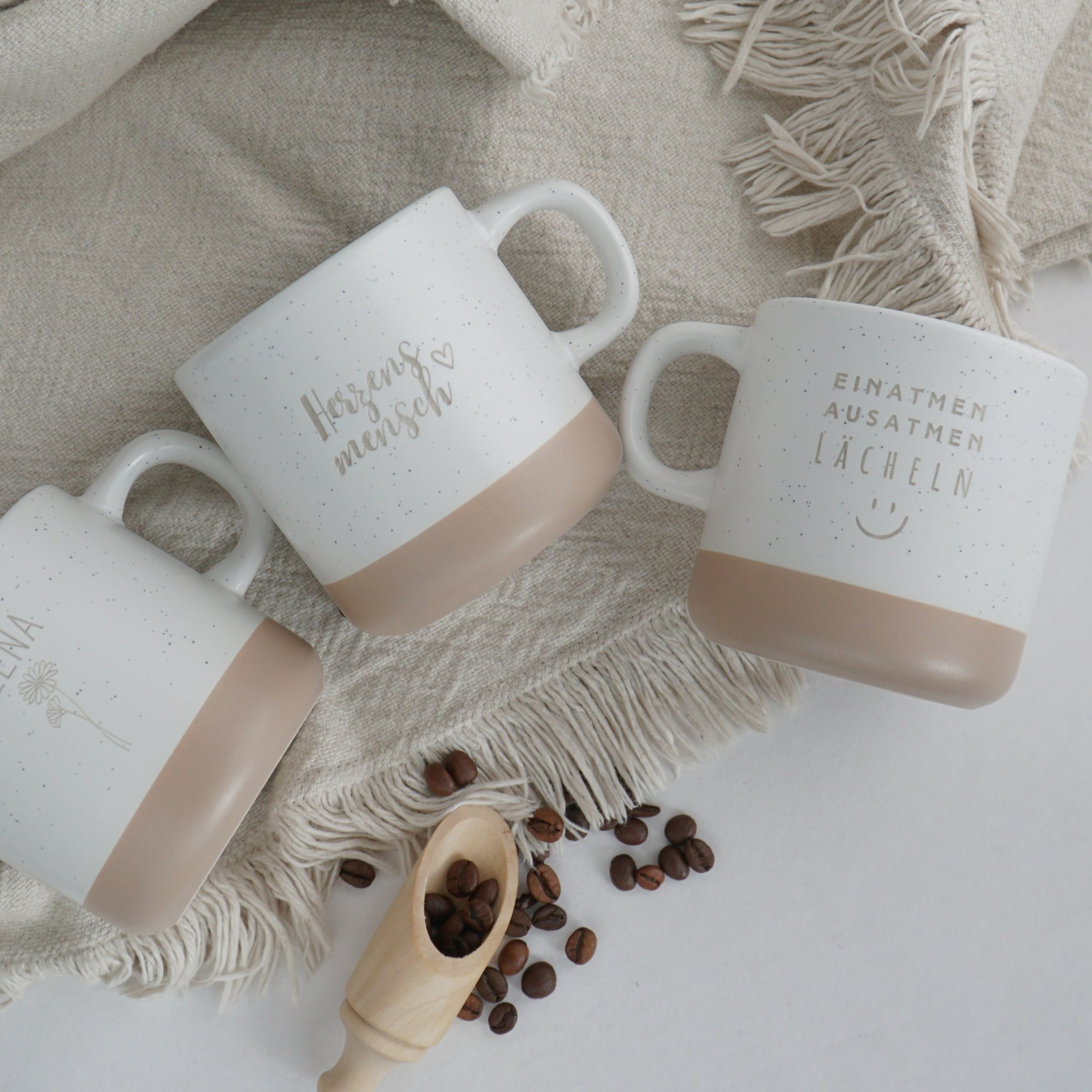 Personalisierte Steingut Tasse - SANDY