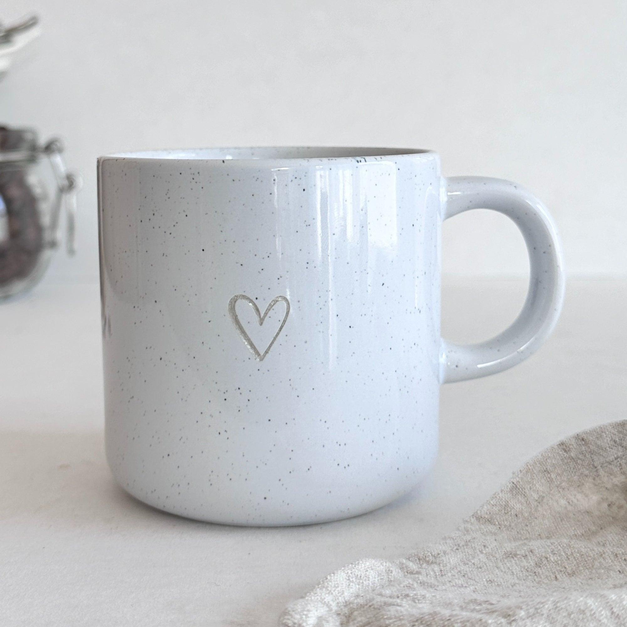 Steinzeug Tasse - "Herz" Gravur - hochglanz | SHINY