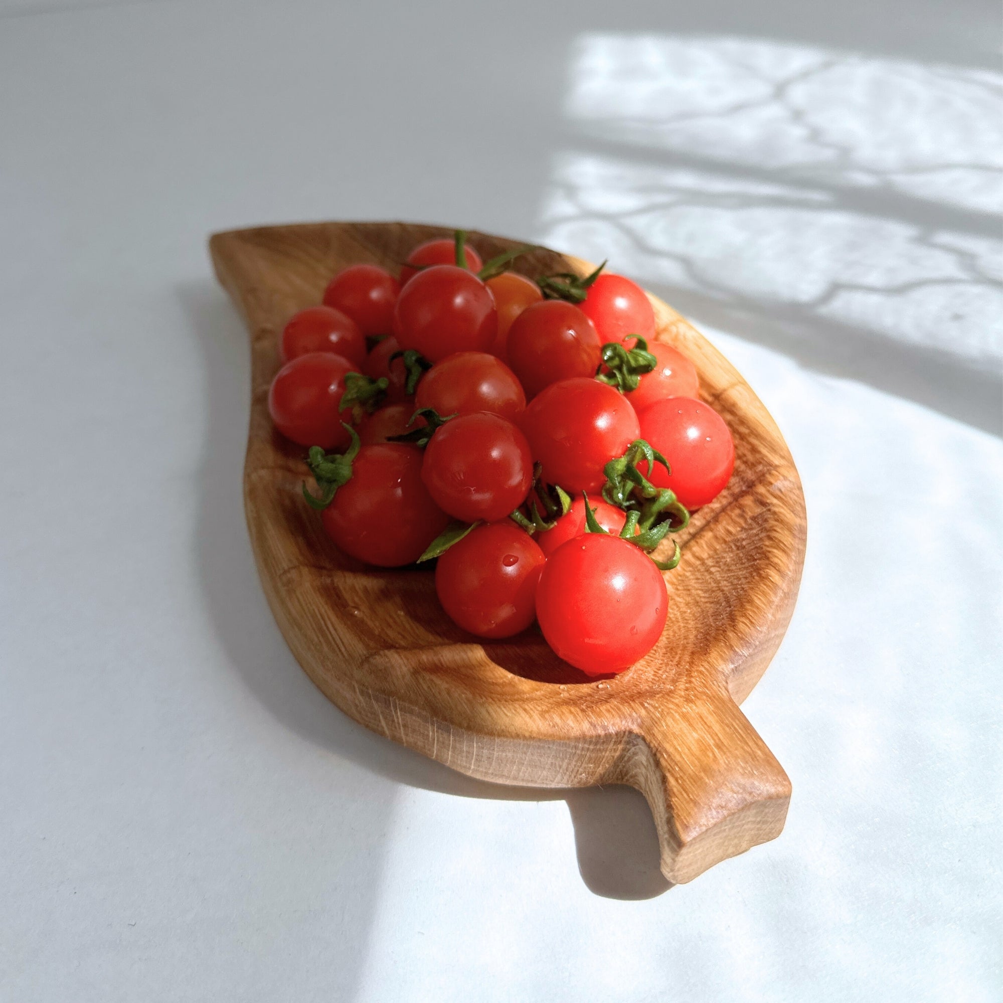 Snackteller in Blattform - 100% Handgerfertigt - Eichenholz - geölt