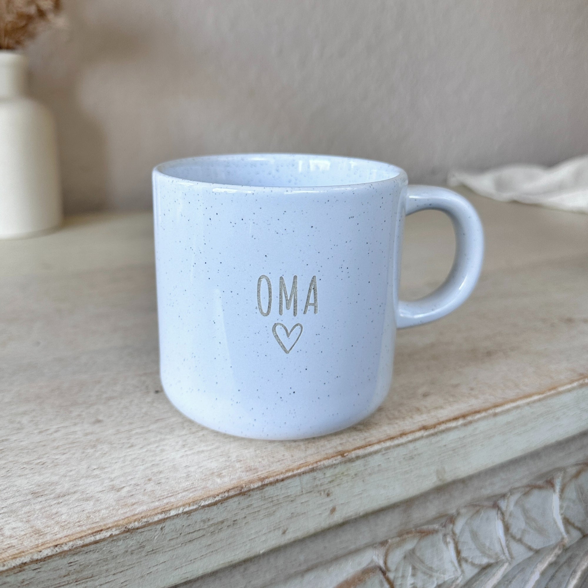 Steinzeug Tasse - "OMA" Gravur - hochglanz | SHINY