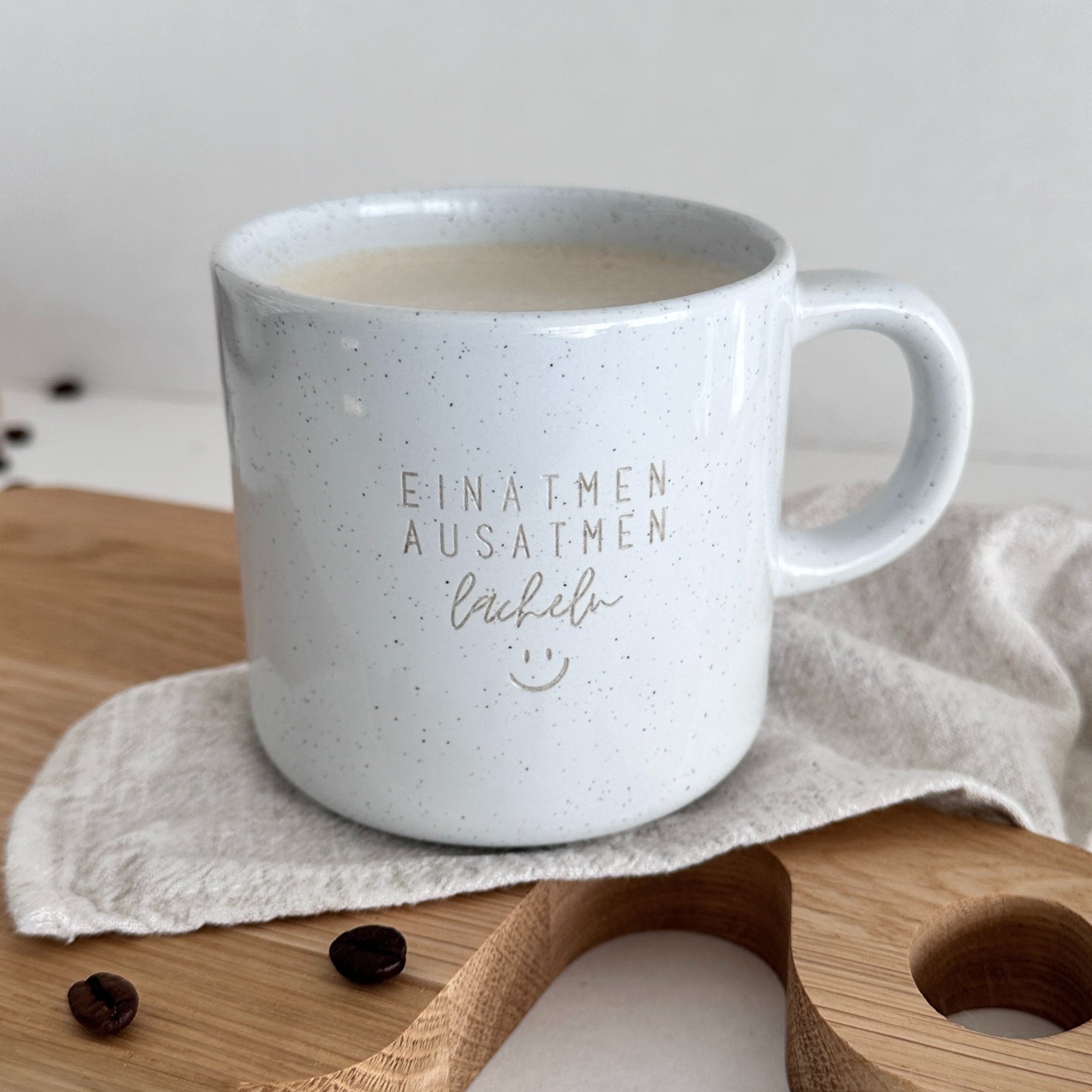 Steinzeug Tasse - "Einatmen" Gravur - hochglanz | SHINY