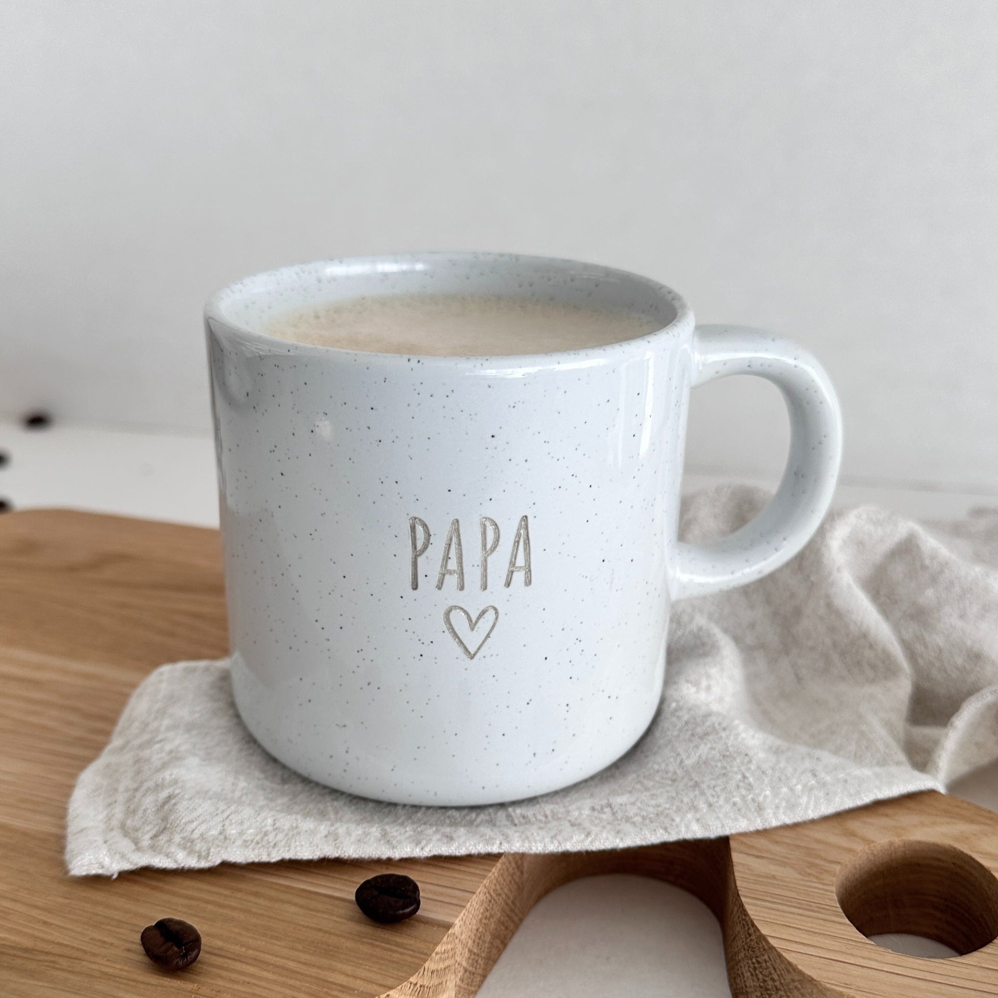 Steinzeug Tasse - "PAPA" Gravur - hochglanz | SHINY