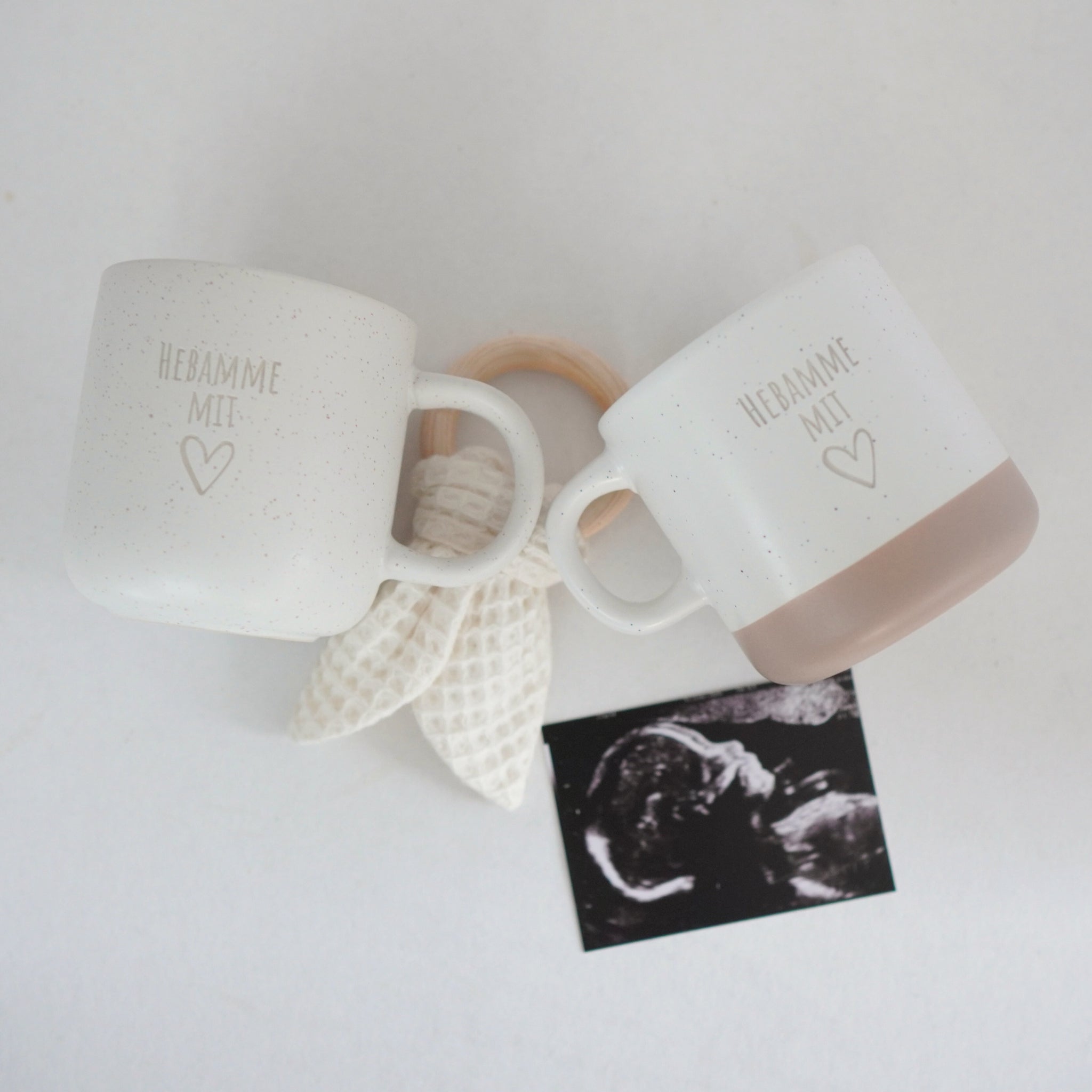 Steingut Tasse - "Hebamme mit Herz" - Gravur - STYLER