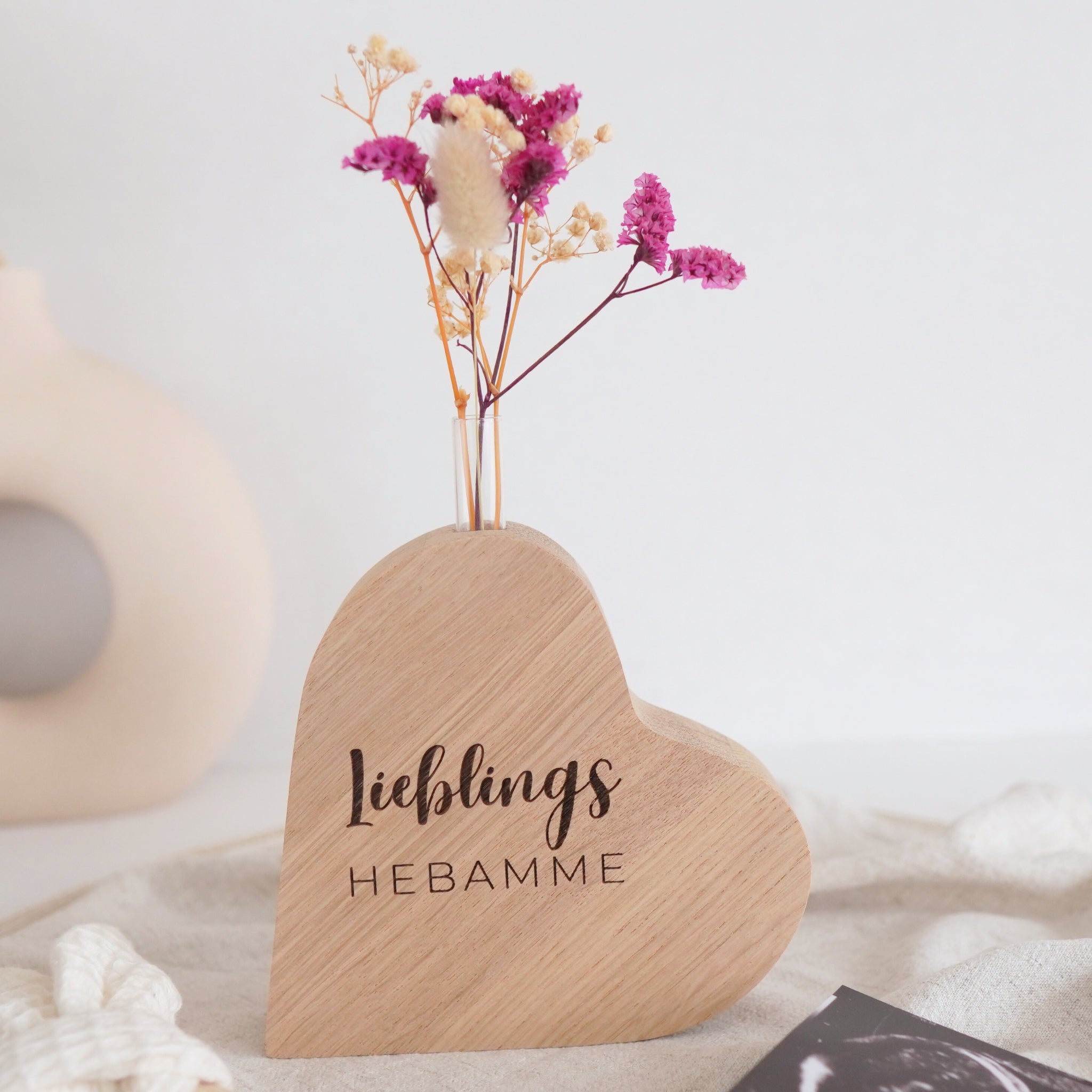 Herzform "Lieblingshebamme" massivem Eichenholz inkl. Trockenblumen
