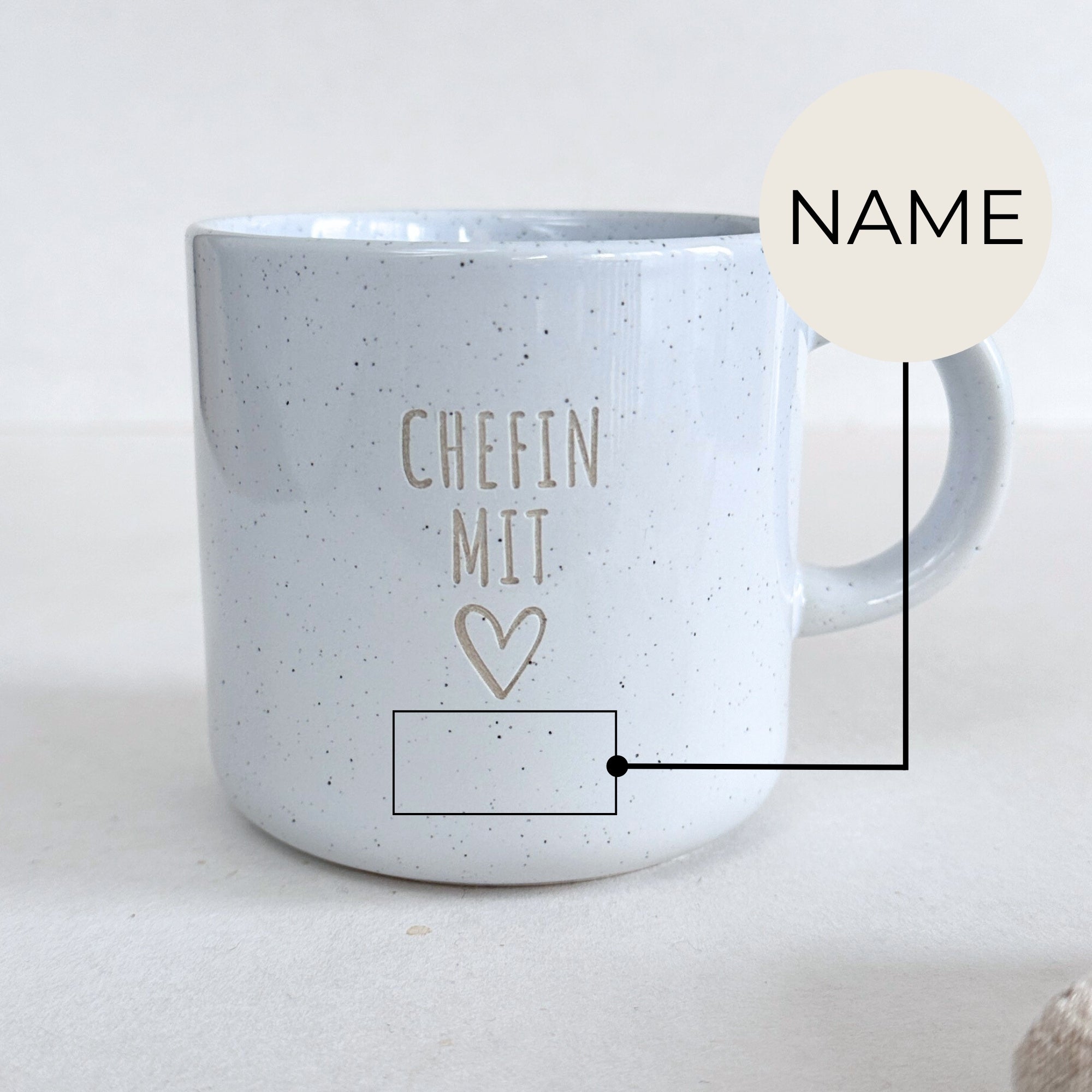 Steinzeug Tasse - "Chefin mit Herz" Gravur - hochglanz | SHINY