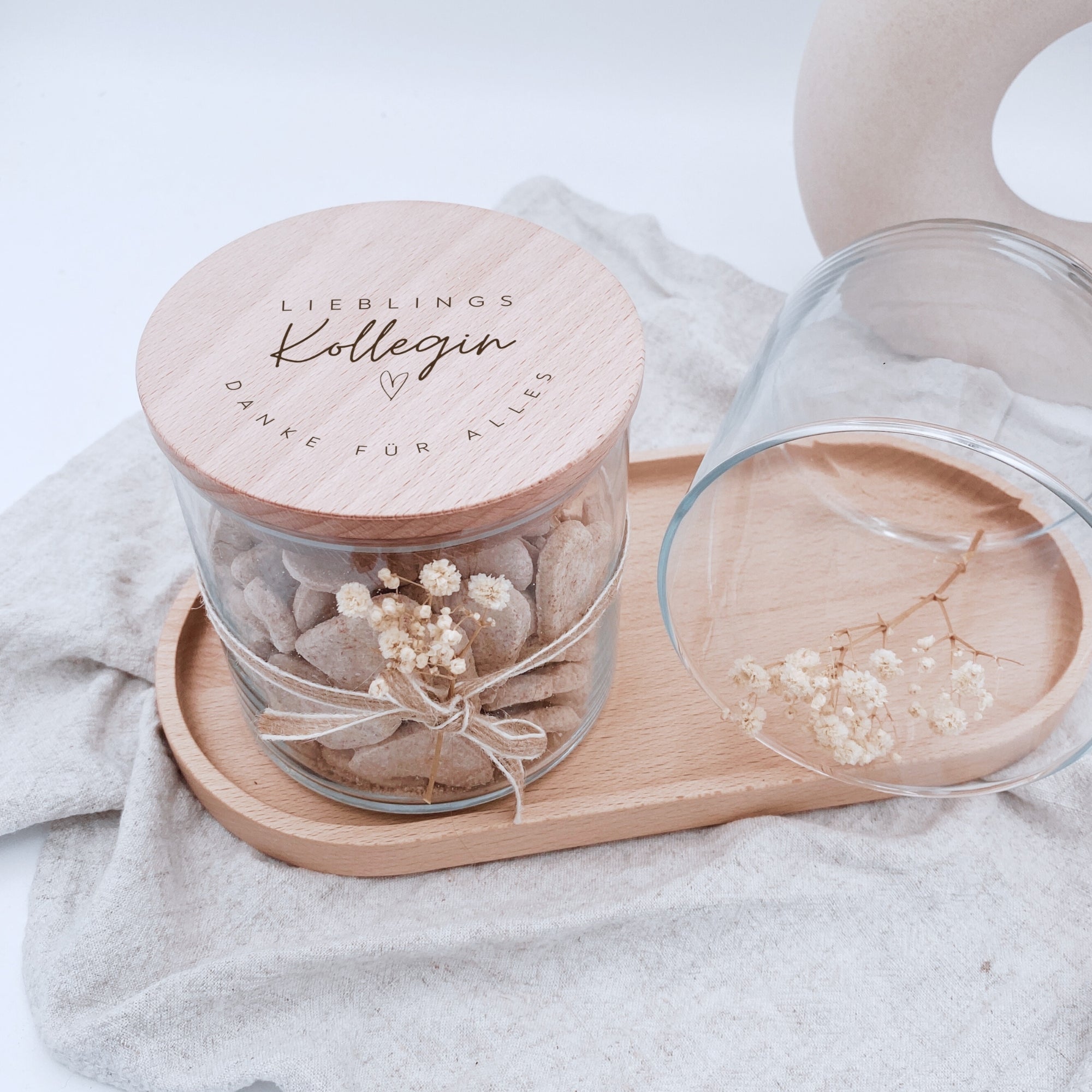 Vorratsglas "Lieblingskollegin" mit graviertem Holzdeckel · 530 bis 880ml