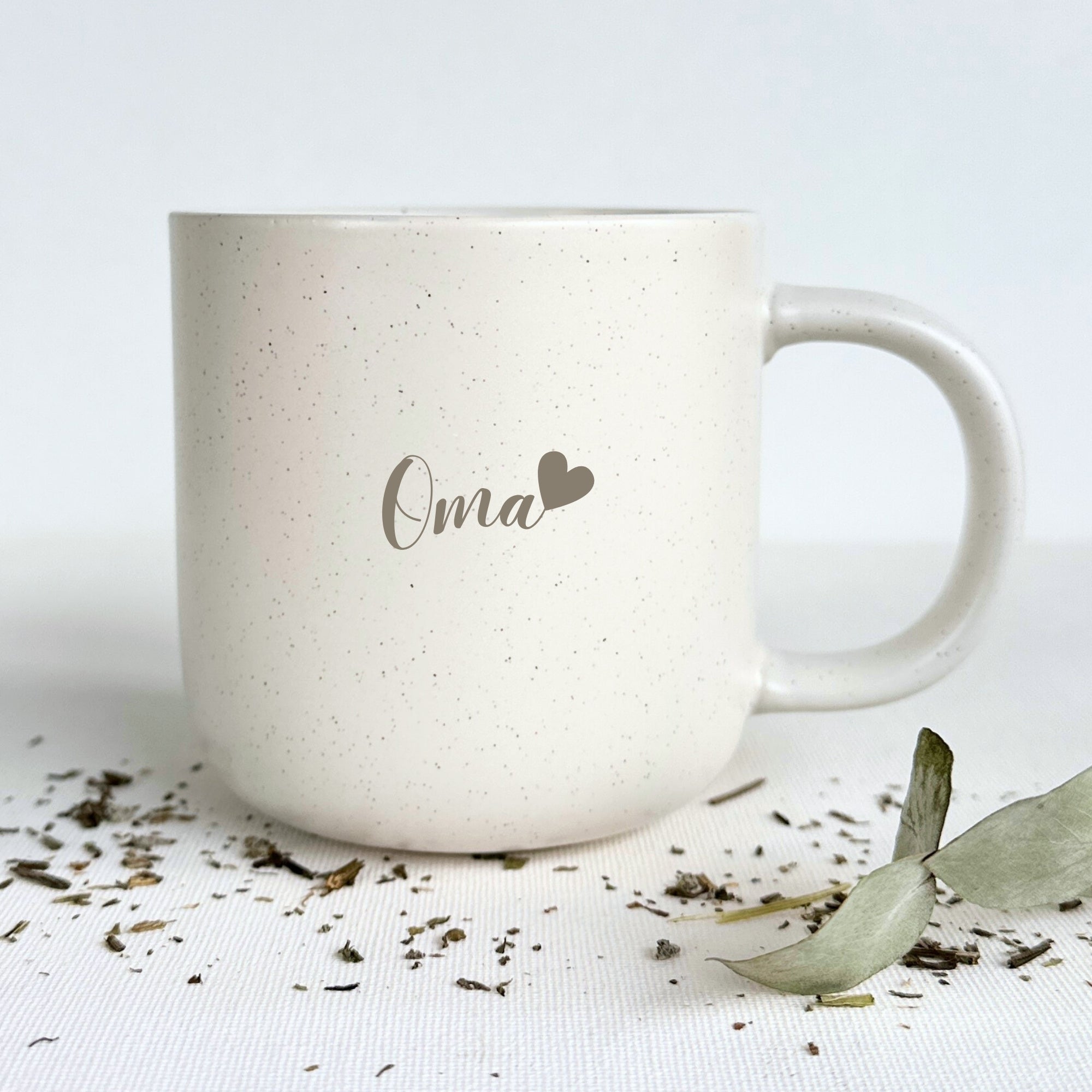 Steingut Tasse - "Oma" - Gravur - STYLER