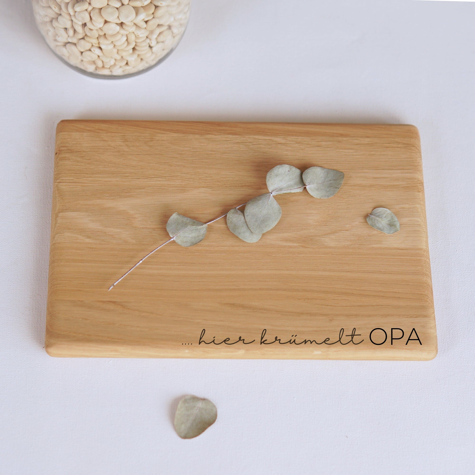 SCHNEIDEBRETT - "HIER KRÜMELT OPA" - GRAVUR - EICHE GEWACHST - LYDIA